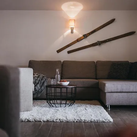 Kristall Apartment *